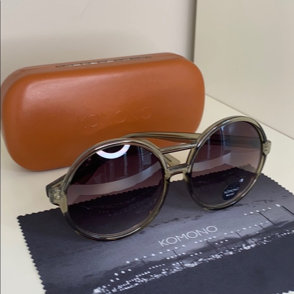 Komono Coco Black Smoke New Sunglasses - Picture 5 of 15